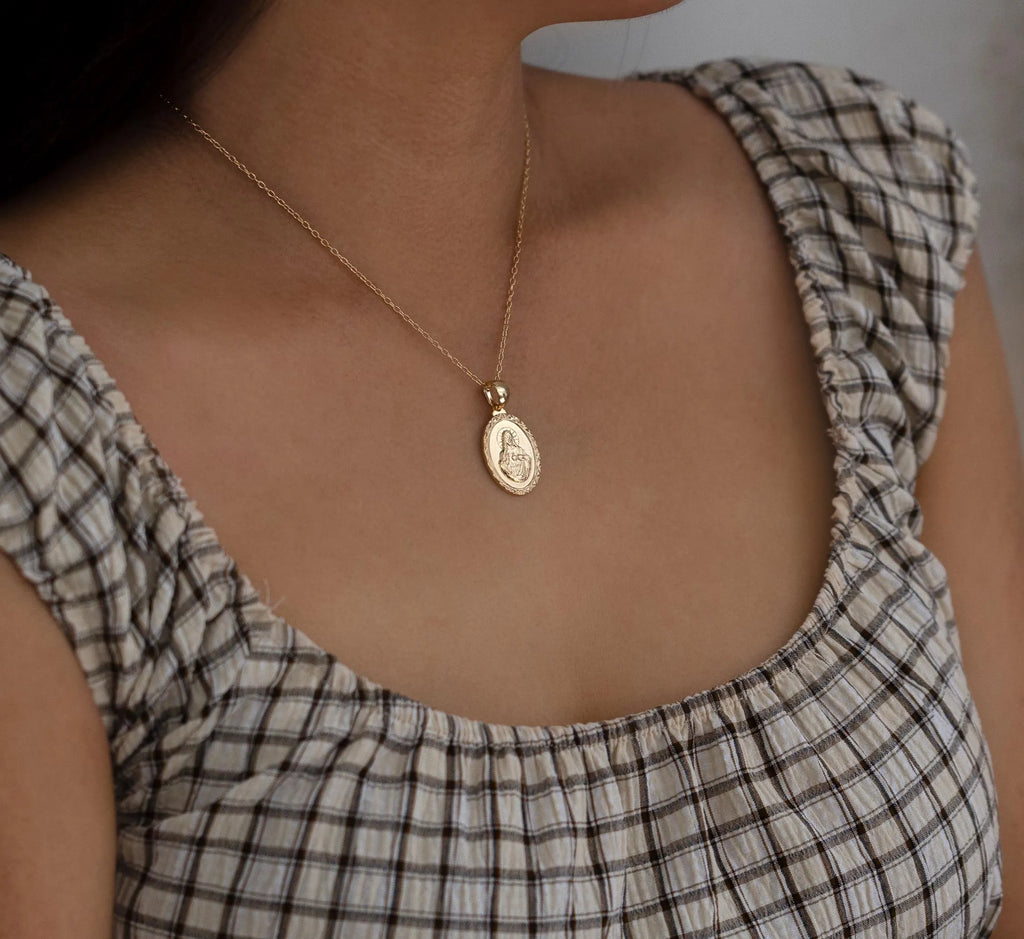 18K Gold Filled Sacred Heart of Jesus Medallion Pendant Necklace Religious Medal Gift Jewelry