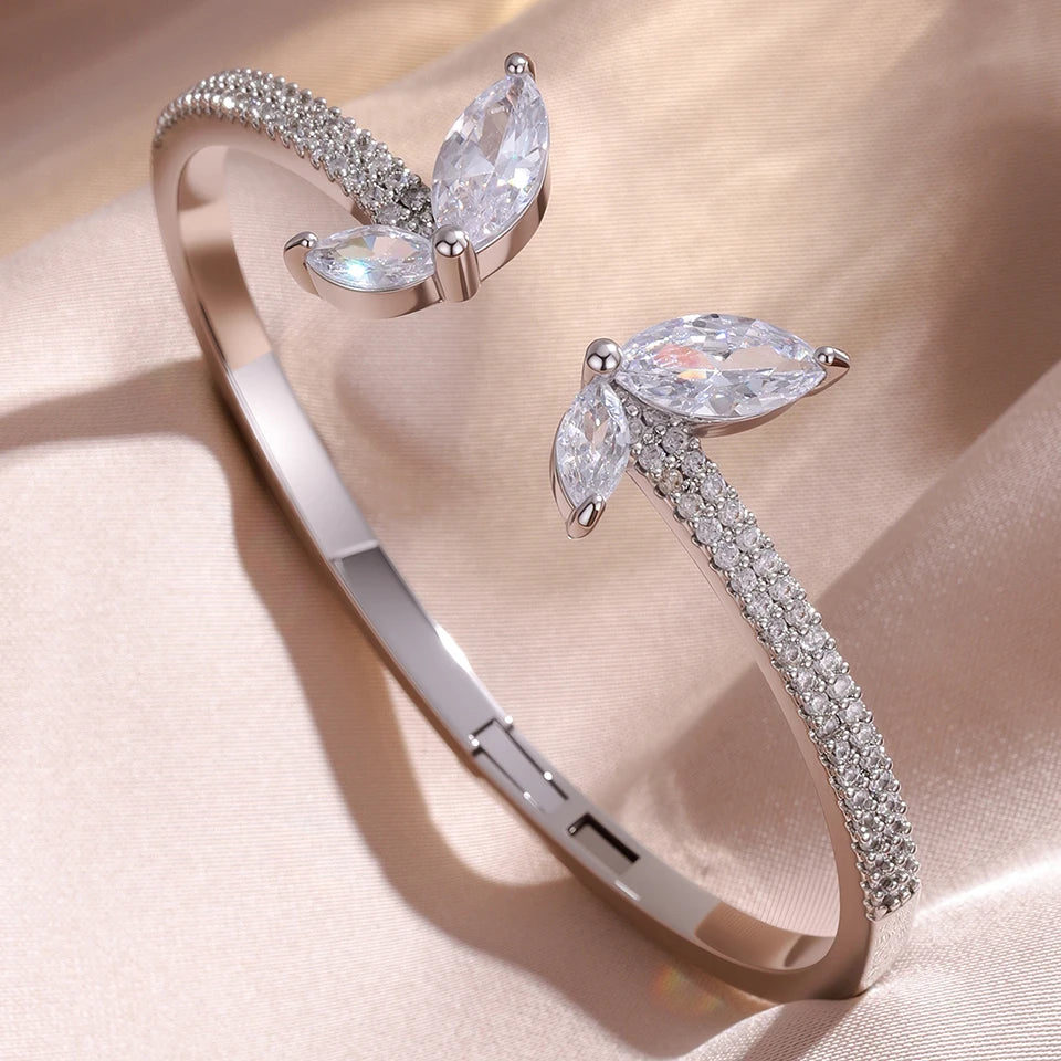 Luxury Geometry Gold Color Cuff Bangles for Women Fashion Cubic Zirconia Bracelets INS Party Everyday Jewlery.