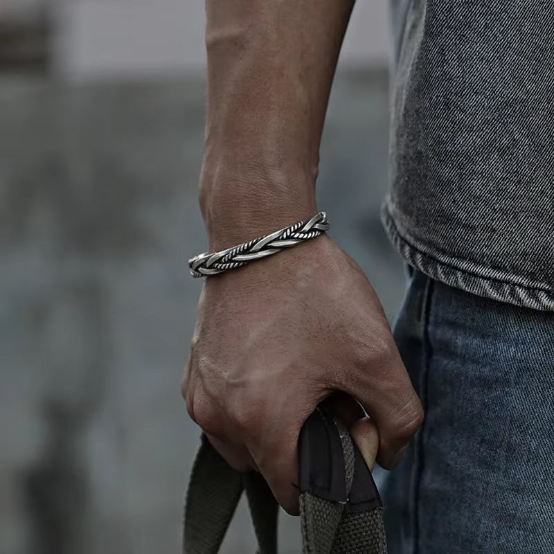 Retro Punk Koi Fish Engraved Pattern Bracelet Suitable for Men and Women Good Luck Trendy Open Bracelet Jewelry Gift