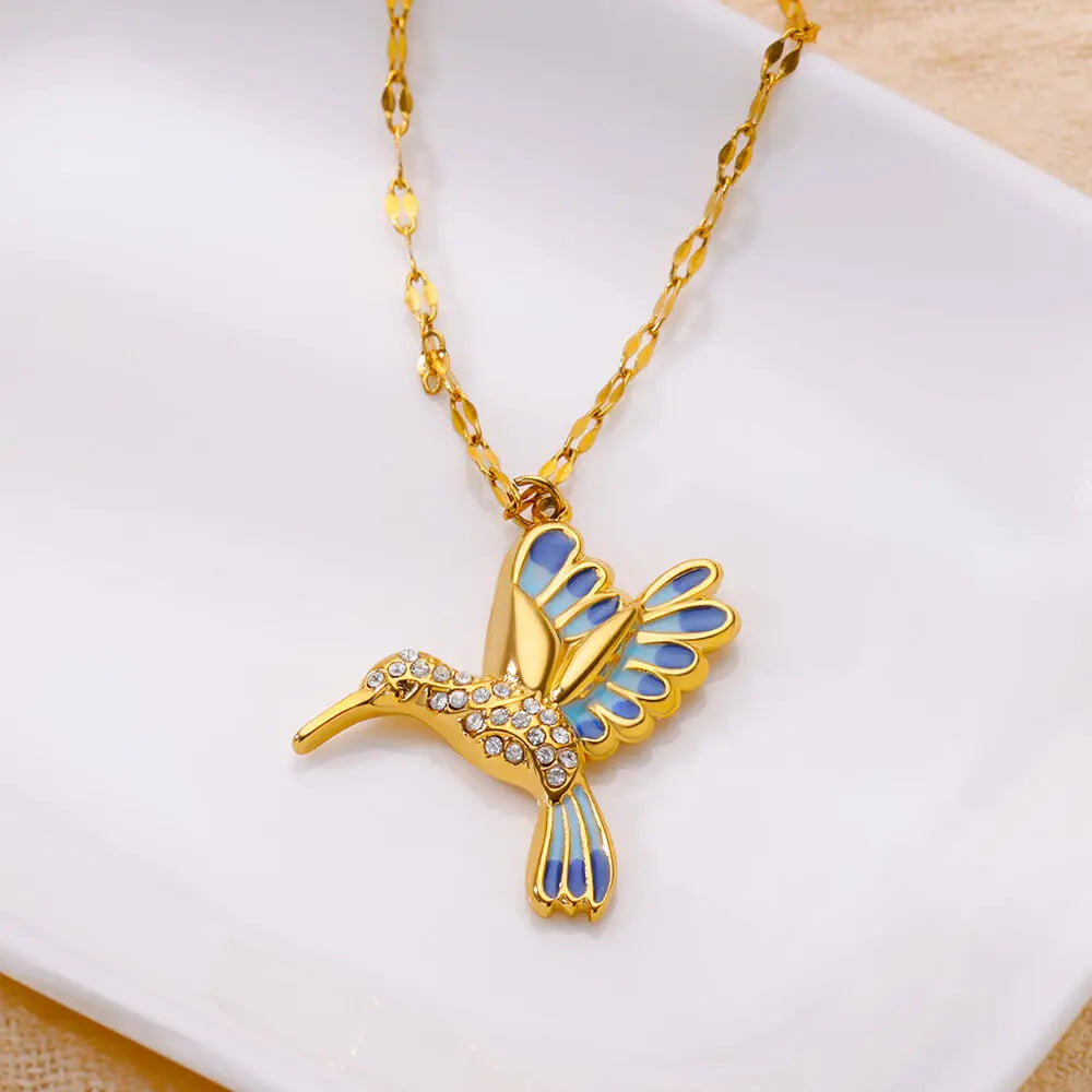 Cute Colorful Birds Necklaces for Women Stainless Steel Gold Color Chain Heart Grass Pendant Necklace Wedding Jewlery Gift New