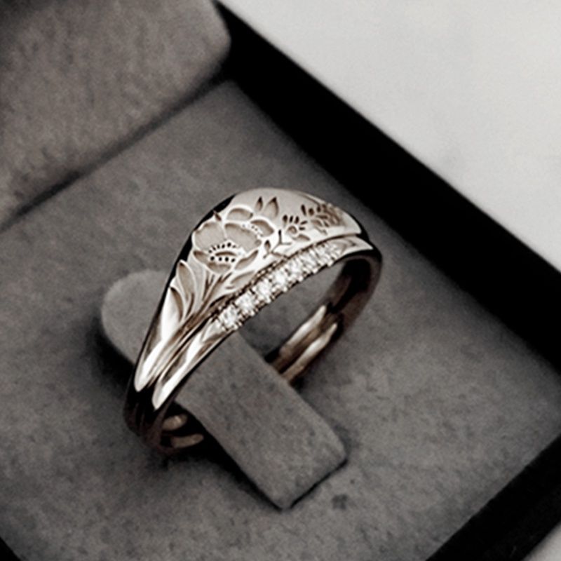 564804421