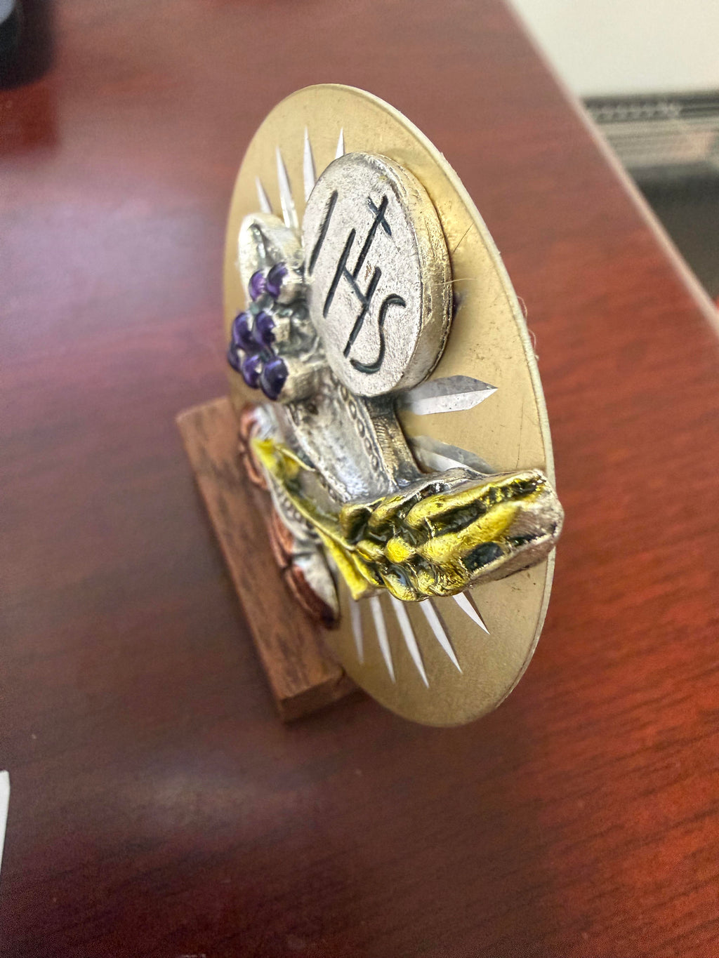 IHS Holy Communion Ornament – Eucharistic Chalice, Grapes & Wheat Christian Religious Gift