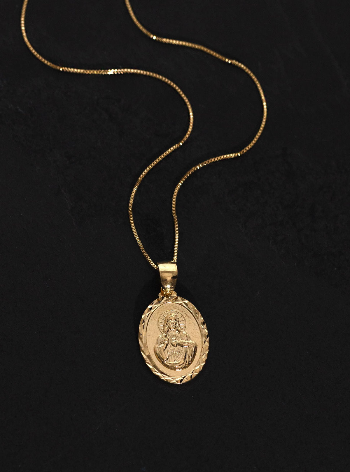 18K Gold Filled Sacred Heart of Jesus Medallion Pendant Necklace Religious Medal Gift Jewelry