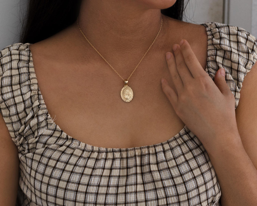 18K Gold Filled Sacred Heart of Jesus Medallion Pendant Necklace Religious Medal Gift Jewelry